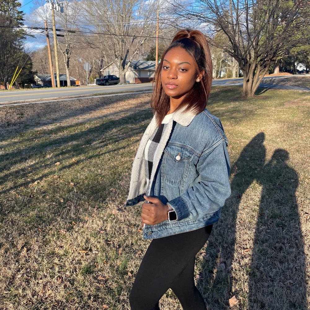 Meet your Posher, Danaya